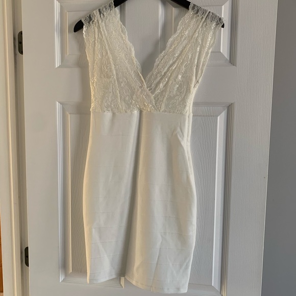 Lipsy Bodycon Mini Dress Sz 6 - Picture 1 of 7